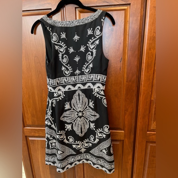 White House Black Market B&W dress - Picture 2 of 2